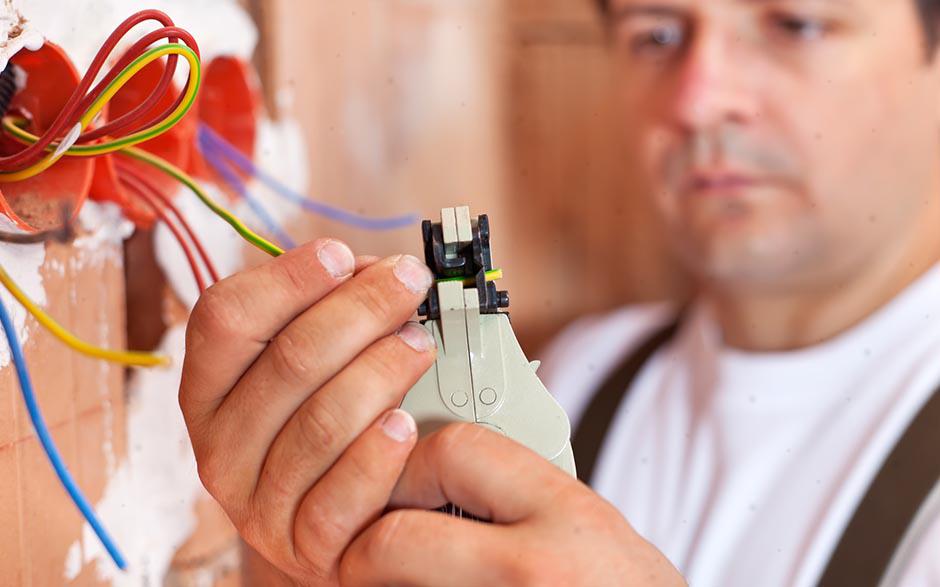 cherche électricien pas cher Rueil-Malmaison